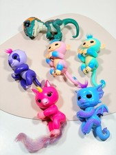 6 Fingerlings Animal Toy