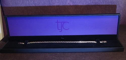 Beautiful tjc 9ct gold - gold, box