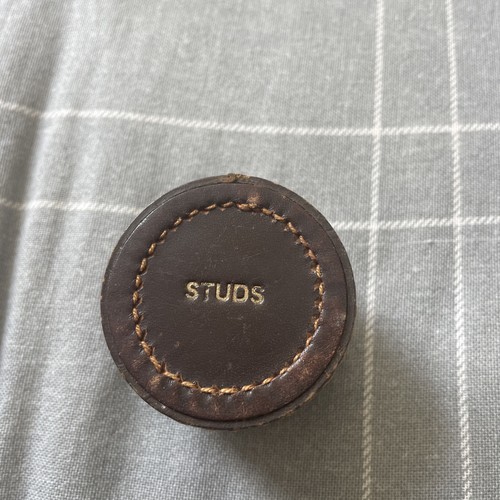 Vintage leather stud/