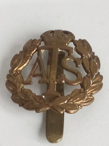 British army metal cap badge - metal,