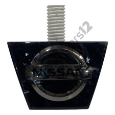 NISSAN QASHQAI FRONT LOGO EMBLEM 2013-14 62890-HV20A