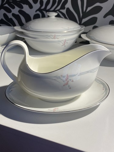 Royal doulton carnation design - royal,