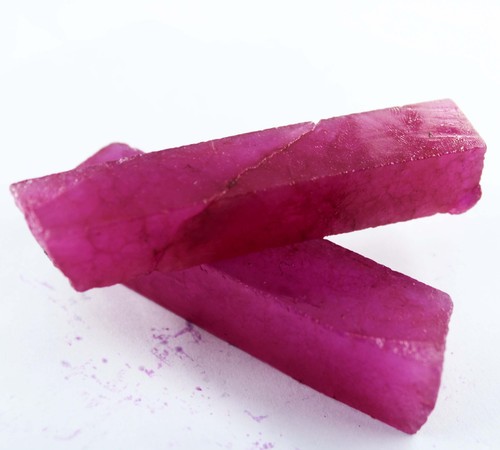 300 natural red ruby - ct,
