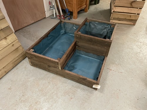 Decking board tier - board, planter