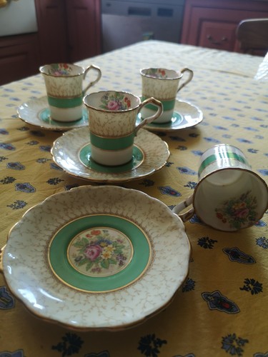 Four vintage delicate floral