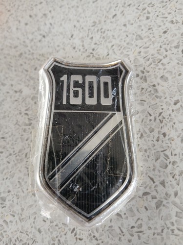 Vintage ford 1600 - vintage, badge