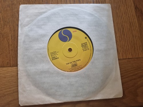 Rezillos top the pops - top,
