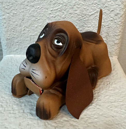 Basset hound dog figurine - dog,
