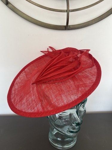 Tulip red hatinator - , new