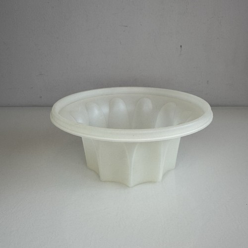 Vintage 1980 tupperware - vintage, 1980’s