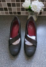 Tlc black leather heeled slip - black,