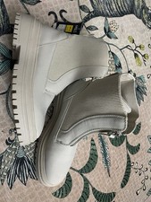 M&S Cream Boots Size 6 39