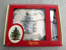 Spode Christmas Tree Cake
