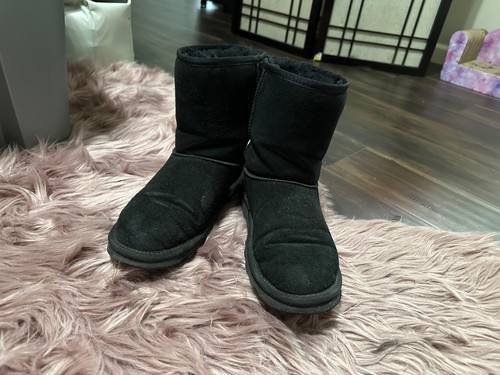 Fairly worn well used faux - , fur