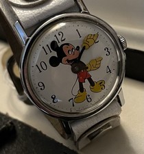 VINTAGE TIMEX MICKEY MOUSE
