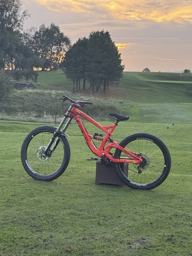 Down hill bike - down,