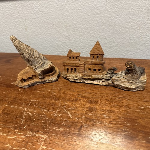 Vtg carved small brown - carved,