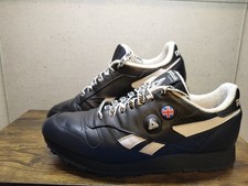 Reebok Classic Black Size 8