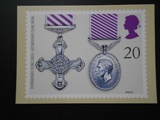 MILITARY  POSTCARD - DISTINGUISHED FLYING CROSS.  DISTINGUISHED FLYING MEDAL