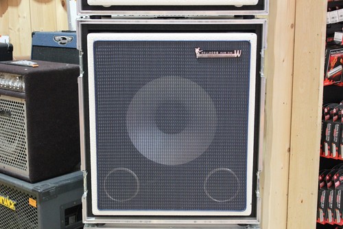Warwick club cab bass - cab,