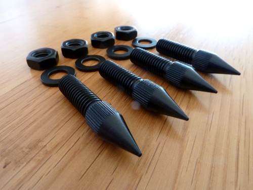 Speaker spikes for speakers - m6,