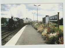 Colour Postcard of Steam Locomotive "Rood Ashton Hall" at Leamington Spa Station