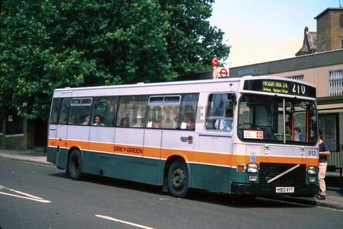 35mm slide grey - green, volvo