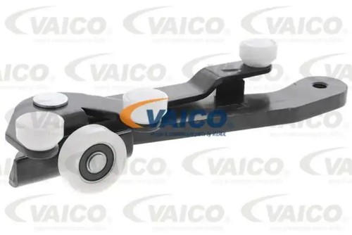 Sliding door roller guide