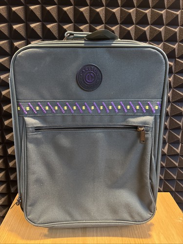Carlton small cabin suitcase - carlton,