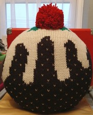 Sainsbury's Christmas Pudding Cushion 92%Acrylic 30cm x 30cm Pre-owned VGC