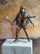 1:35 Built & Painted WW1 German assault trooper (D)