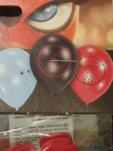 Lot latex balloons - of,