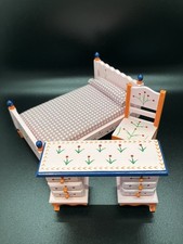 Dolls House 1/12 Scale Child Girl Single Bedroom Desk Chair Pink Pattern