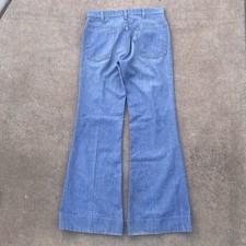 True Vintage 1970s Levi Big E
