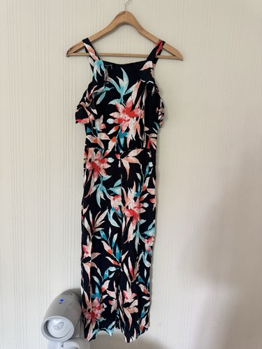 Black tropical floral cold - tropical,