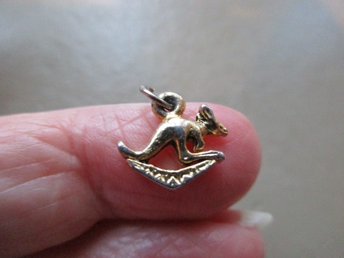 Vintage gold tone - tone, tiny