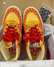 Size 9 - Vans Half Cab Moon