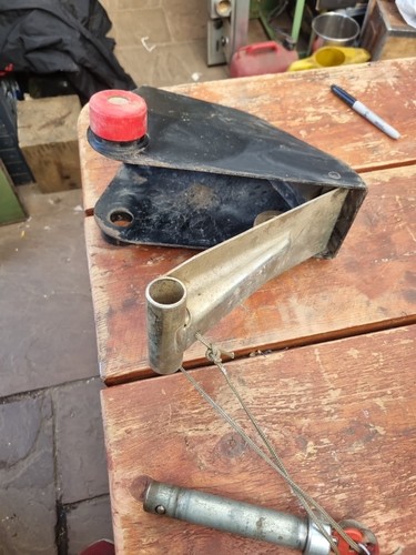 Heavy duty hitchlock used - heavy,