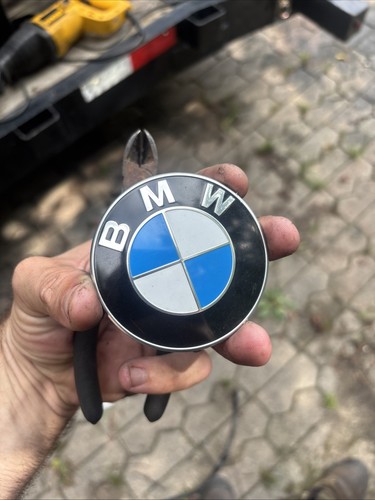 Bmw genuine oem - hood, logo