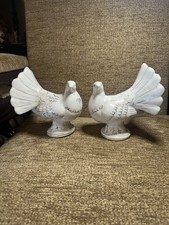 A vintage pair of White Porcelain Doves 