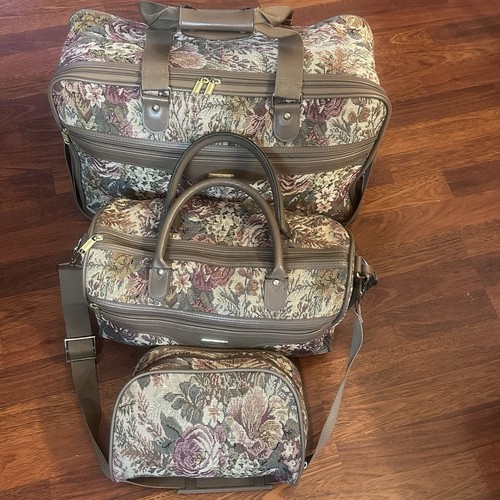 Vtg 80s jaguar - floral, tapestry