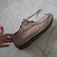Clarks Size 7.5 D  Leather