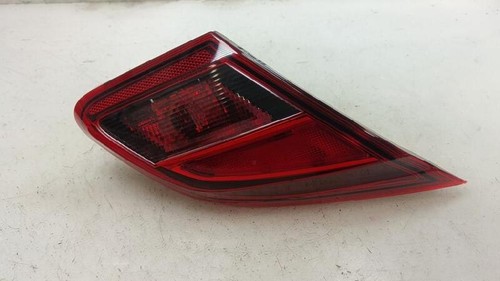 39012623 left inner tail light