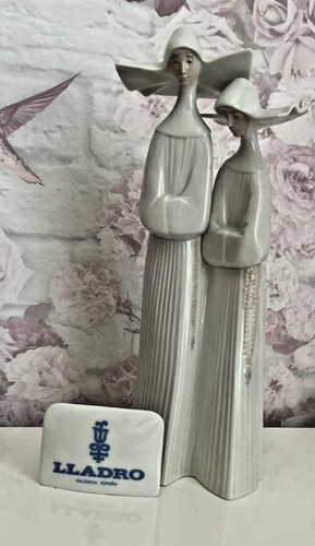Lladro nuns figurines - nuns,