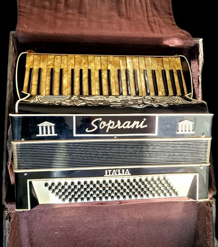 Piano accordion soprani works - accordion, soprani.