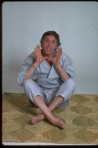 Comedian presenter larry - presenter,