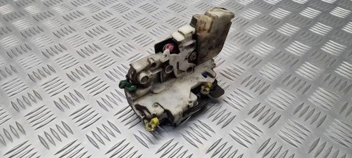 Nissan navara d22 front right - nissan,