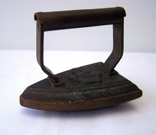 Antique millinery curved base - antique,