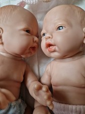 Nines D'onil Realistic Twins
