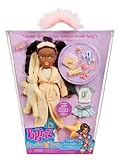 Bratz Slumber Party - Sasha Fashion Doll - With 2 Sets of Pyjamas, Plush, and Accessories - Suitable for Kids and Collectors